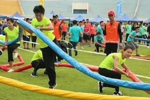 公司員工團建趣味運動會活動方案，超燃的趣味游戲運動會項目彰顯職工勇于拼搏的精神！