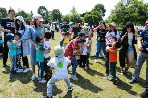 六一兒童節親子活動有哪些？通過有趣好玩的親子家庭日活動項目，楓動團建助力公司組織六一兒童節活動！