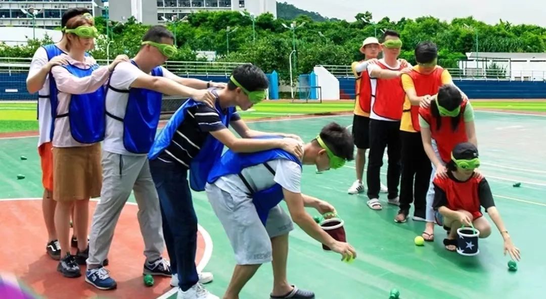 公司HR組織員工秋季團建拓展活動方案，精彩紛呈的團建活動讓員工體驗快樂的魅力！